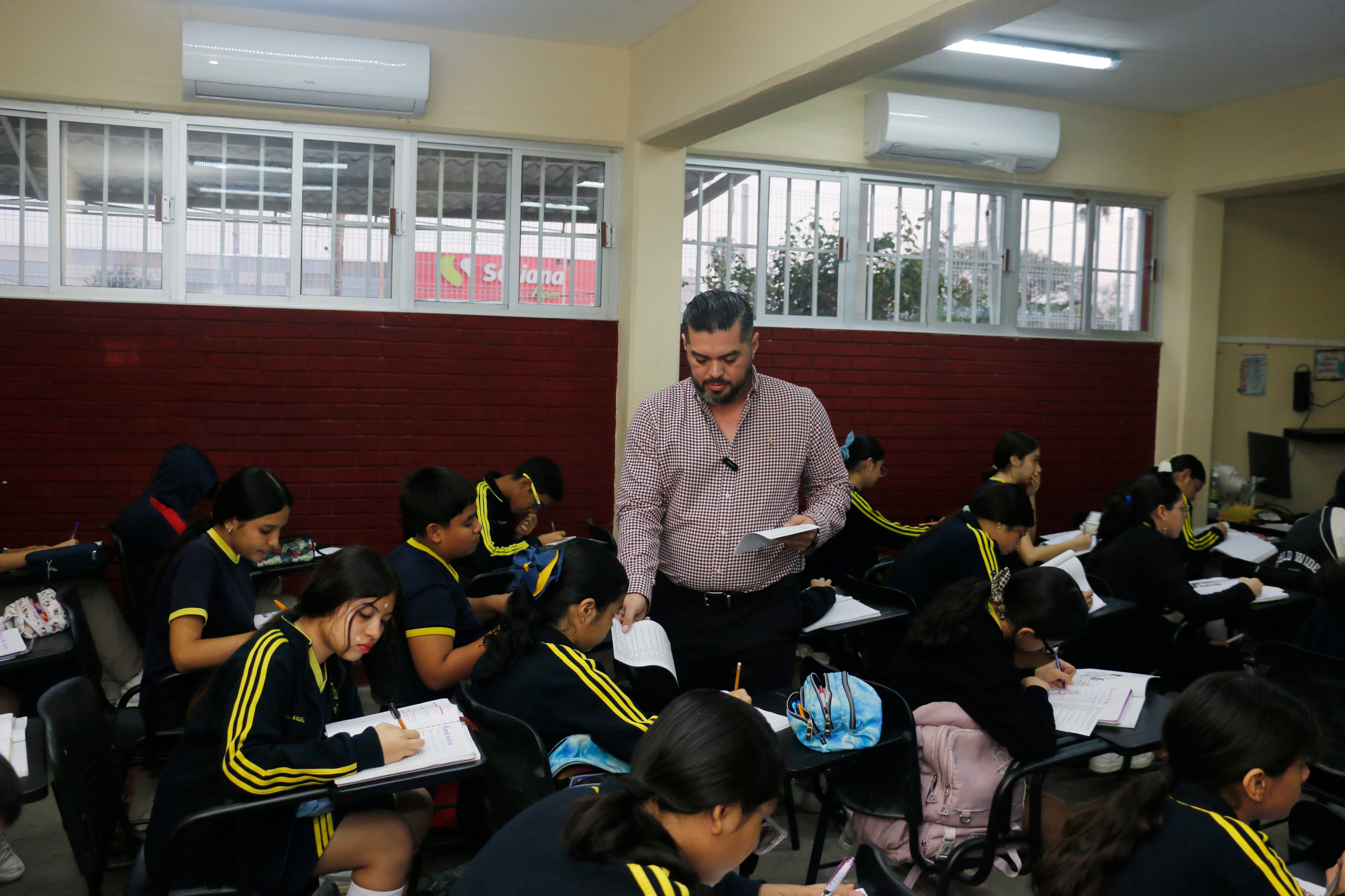 23 VISITA A LA SECUNDARIA 8