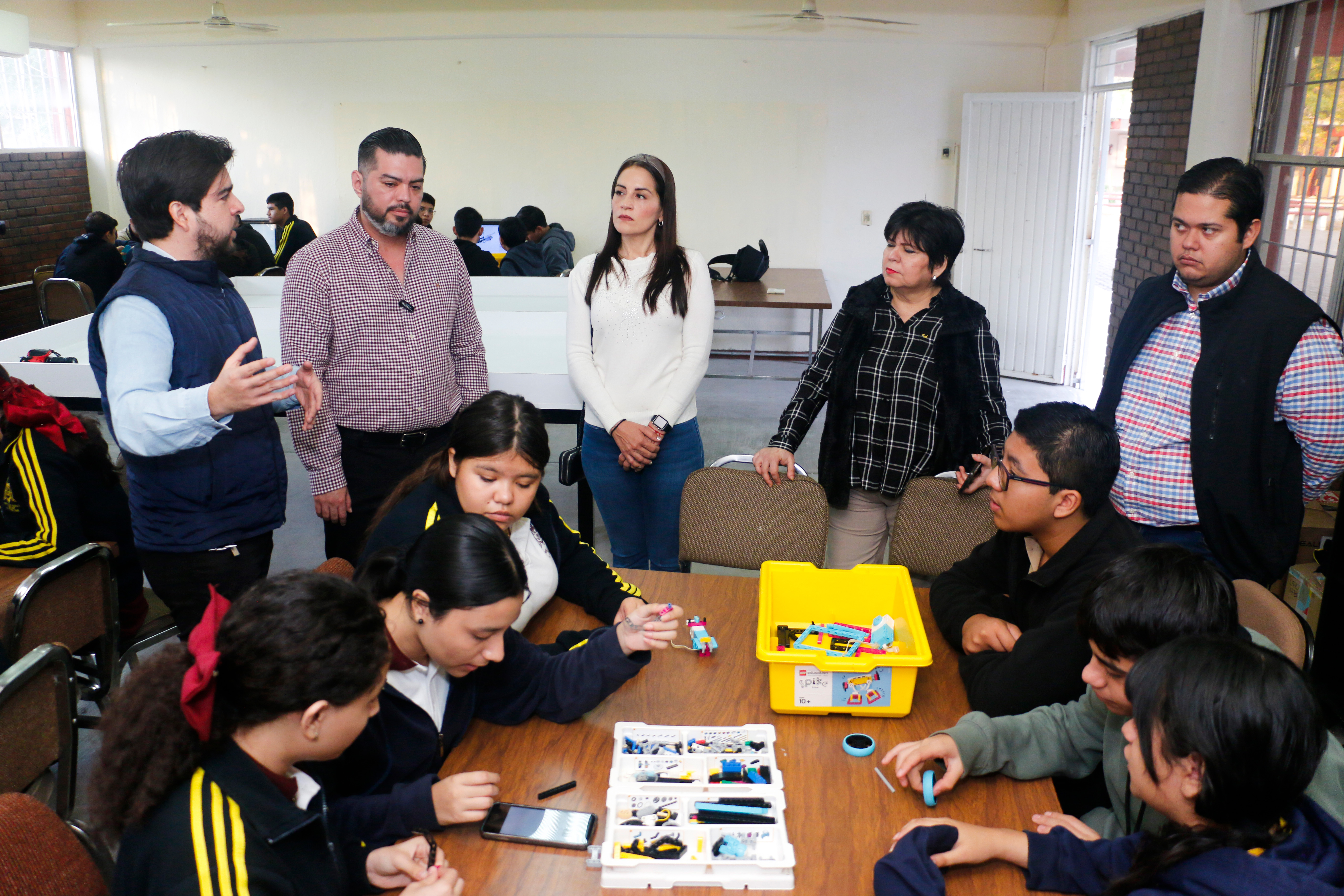 23 VISITA A LA SECUNDARIA 8