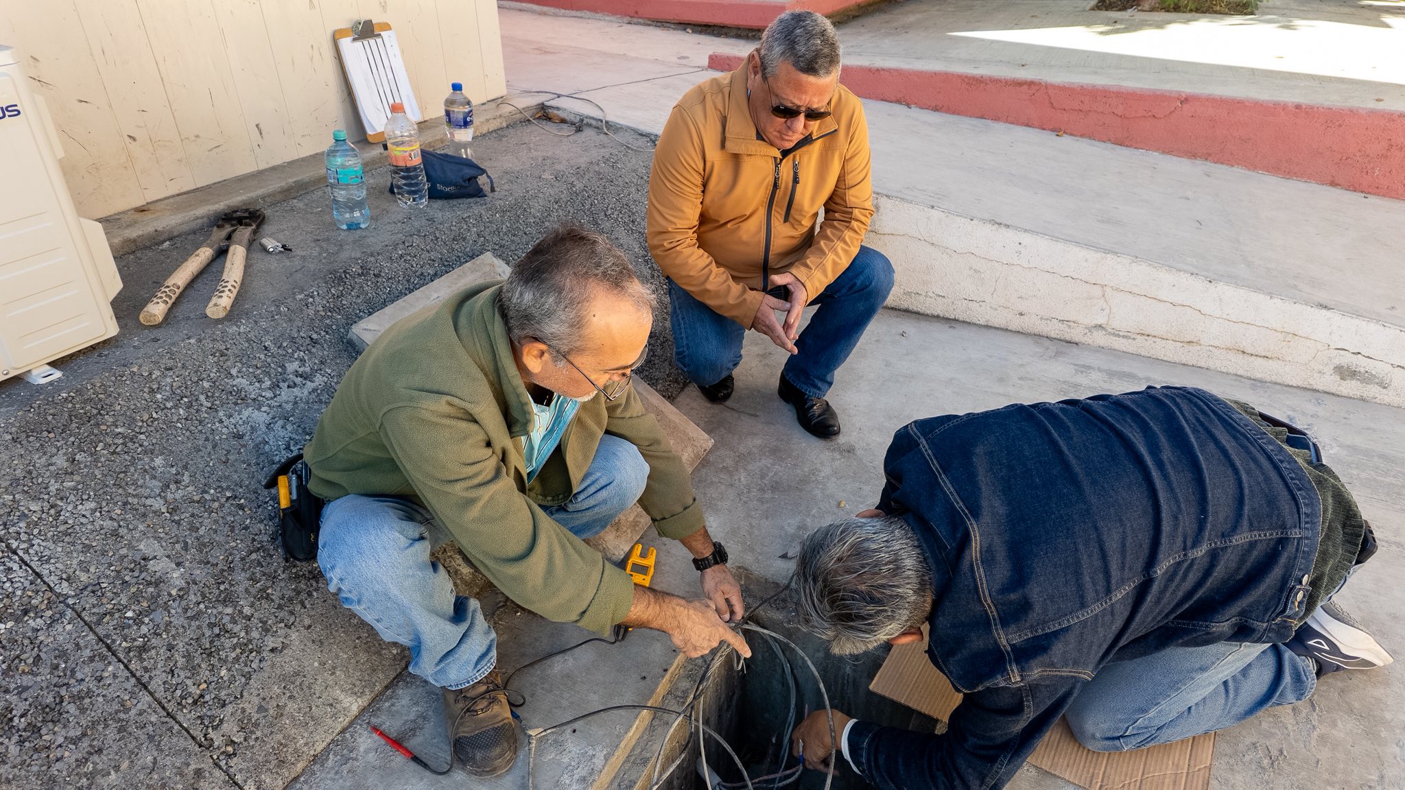 CETE rehabilita instalaciones eléctricas en primaria de Ciudad Victoria.